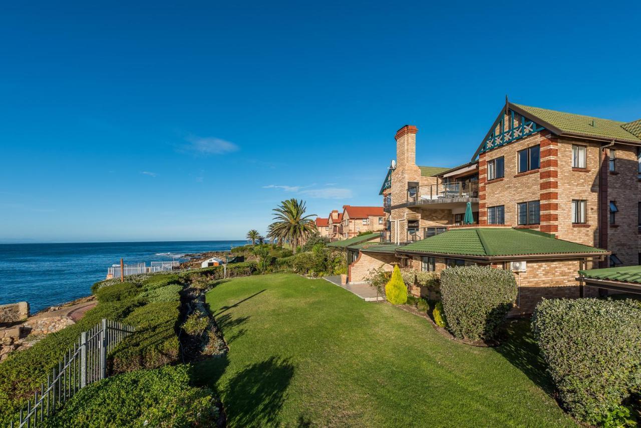Beacon Wharf , George Hay 5 Seafront * Mossel Bay